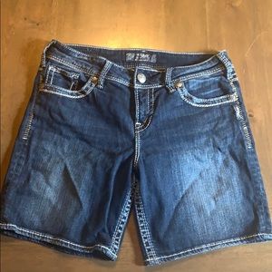Silver Brand Suki Shorts. Size 29.